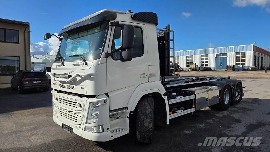 Volvo FM460 6X2*4 Treileri ar āķi
