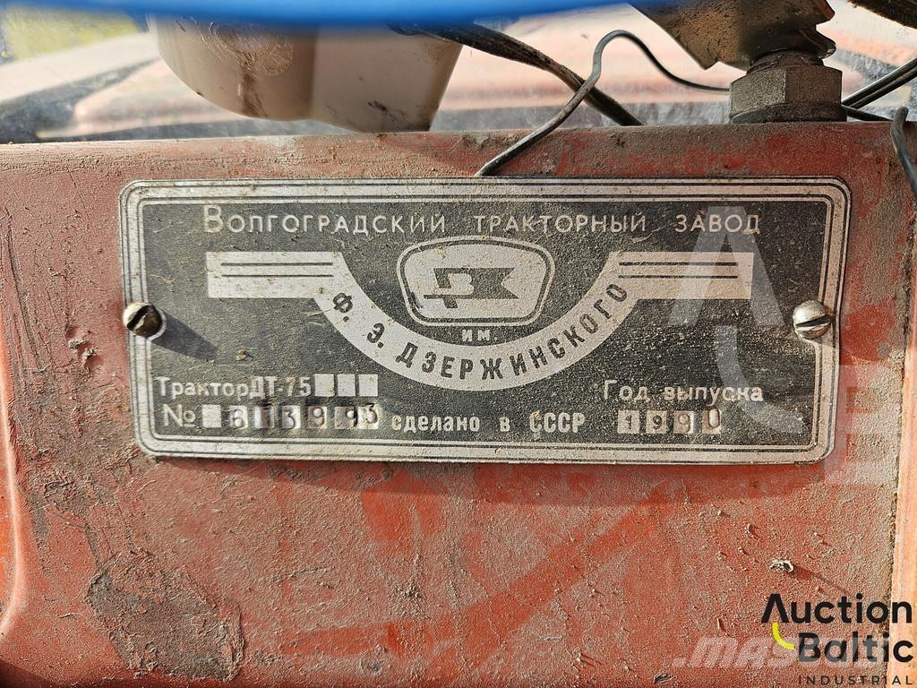  Onbekend DT-75 Kāpurķēžu buldozeri