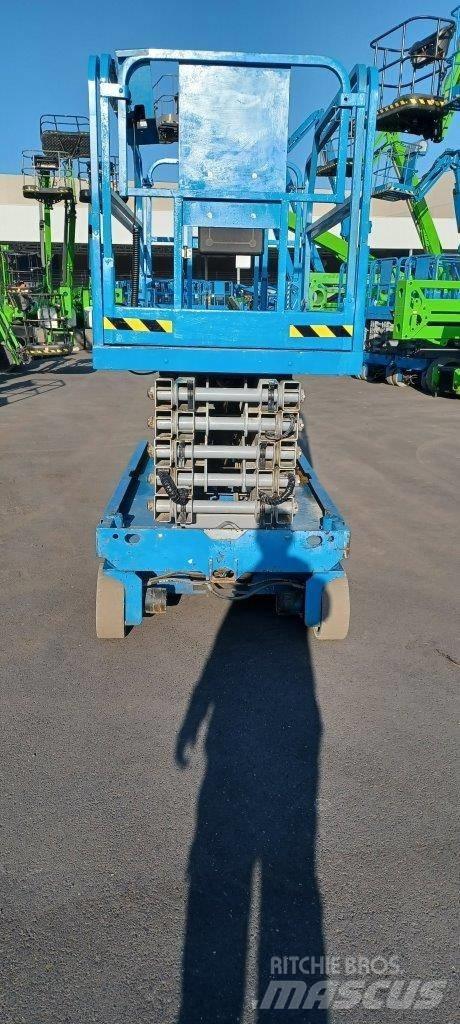 GENIE GS4047 Šķerveida pacēlāji