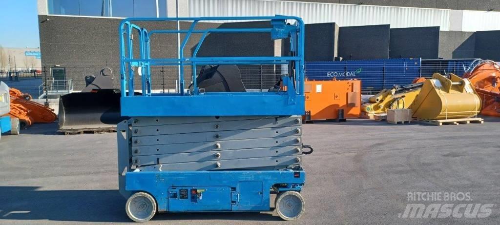 GENIE GS4047 Šķerveida pacēlāji