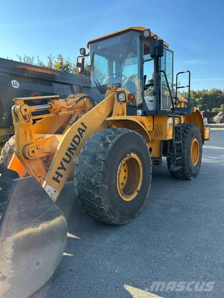 Hyundai HL 757-7 A Iekrāvēji uz riteņiem
