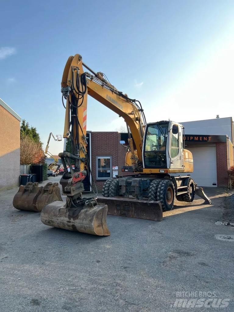 Liebherr A314 Ekskavatori uz riteņiem