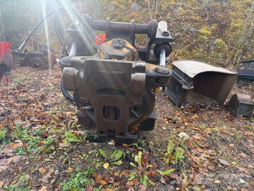 CASE CX210 Kāpurķēžu ekskavatori