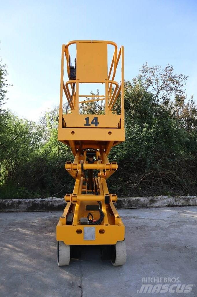 Haulotte Compact 8 Šķerveida pacēlāji
