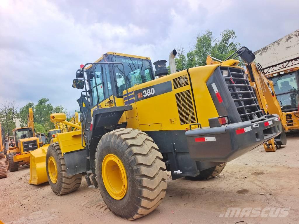 Komatsu WA 380-6 Iekrāvēji uz riteņiem