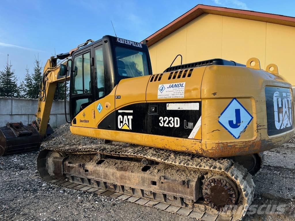 CAT 323 D L Kāpurķēžu ekskavatori