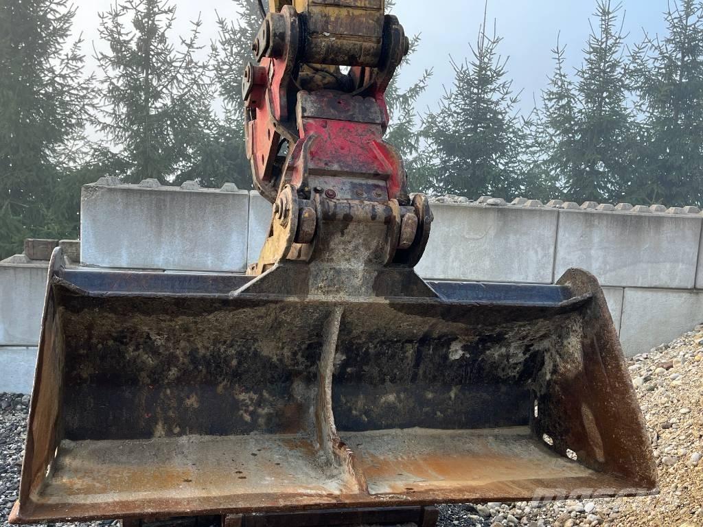 CAT 323 D L Kāpurķēžu ekskavatori