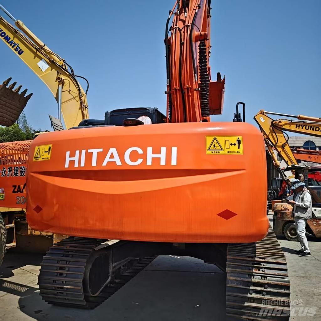 Hitachi ZX 210 Kāpurķēžu ekskavatori