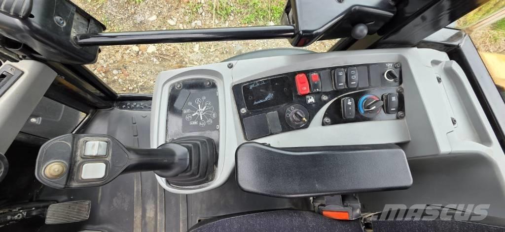 CAT 908M , 908 Iekrāvēji uz riteņiem