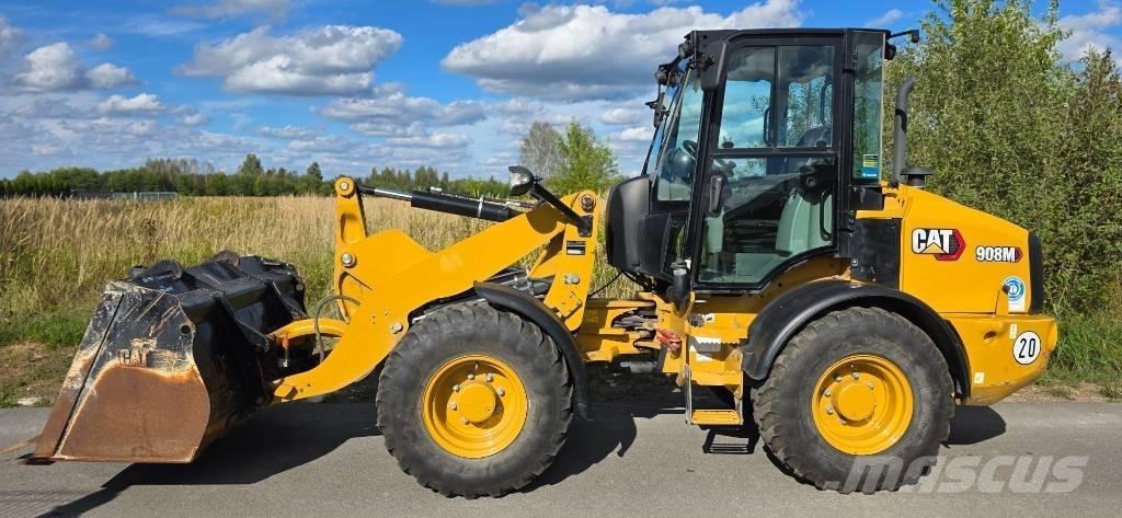 CAT 908M , 908 Iekrāvēji uz riteņiem