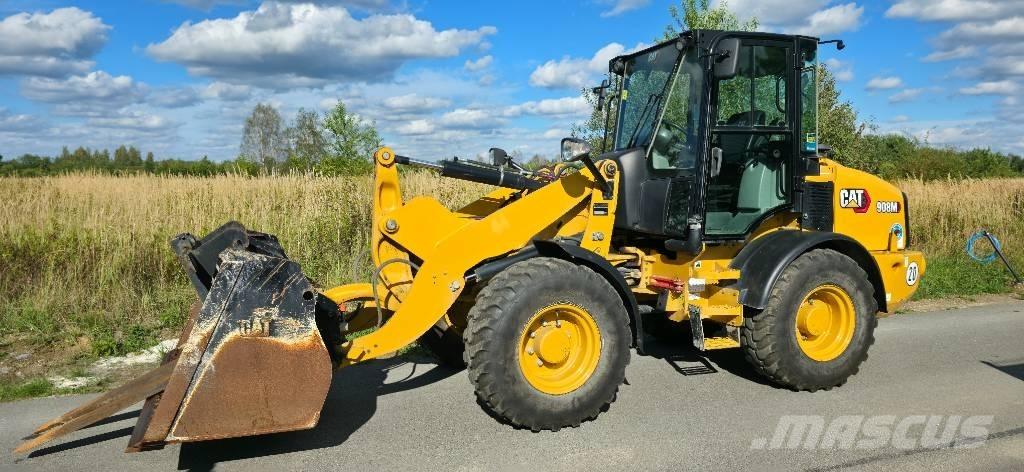 CAT 908M , 908 Iekrāvēji uz riteņiem