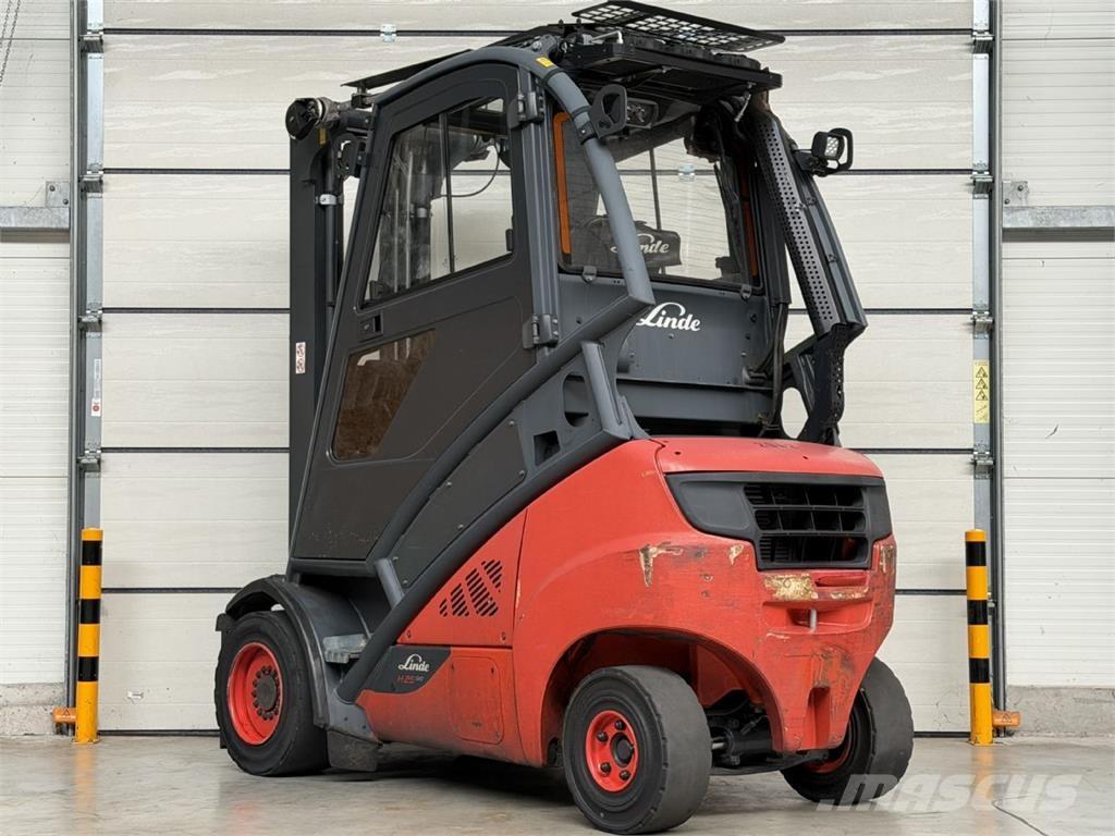 Linde H25D-02/600 Tehnika ar dīzeļa dzinēju
