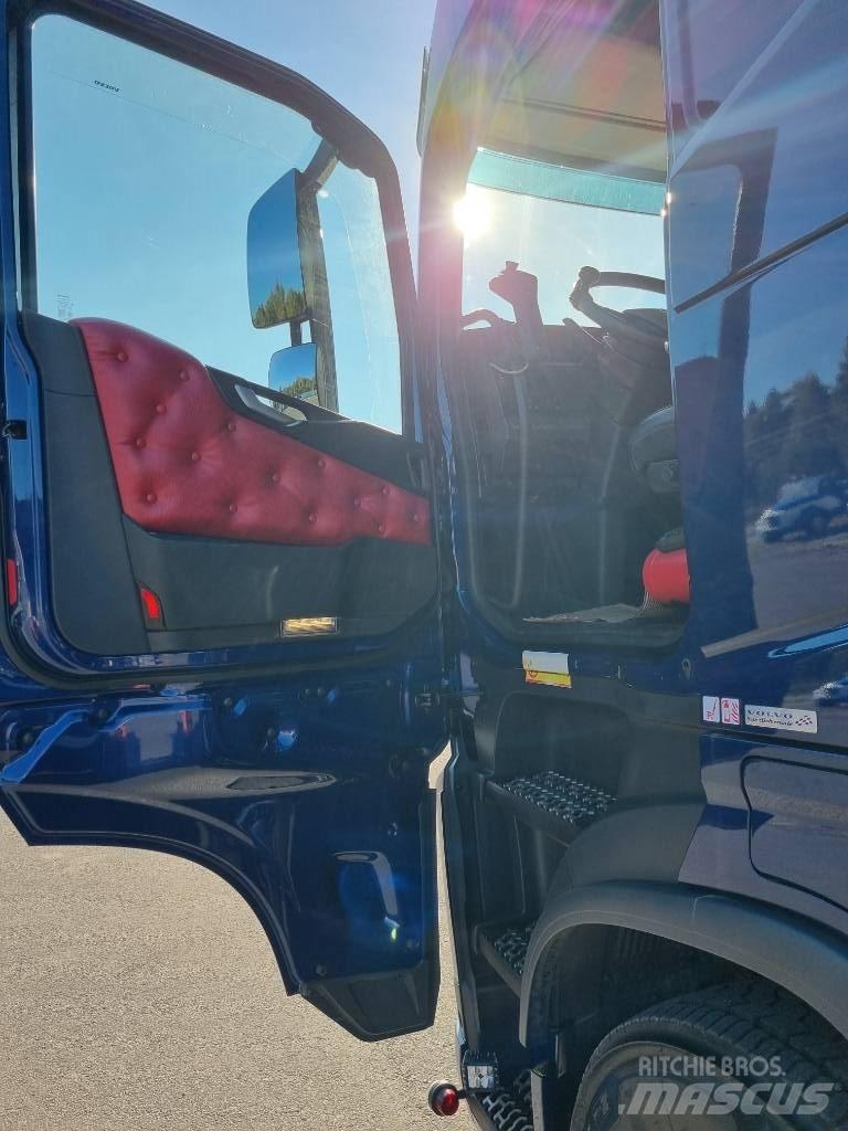 Volvo FH 13 500 TC Treileri ar āķi