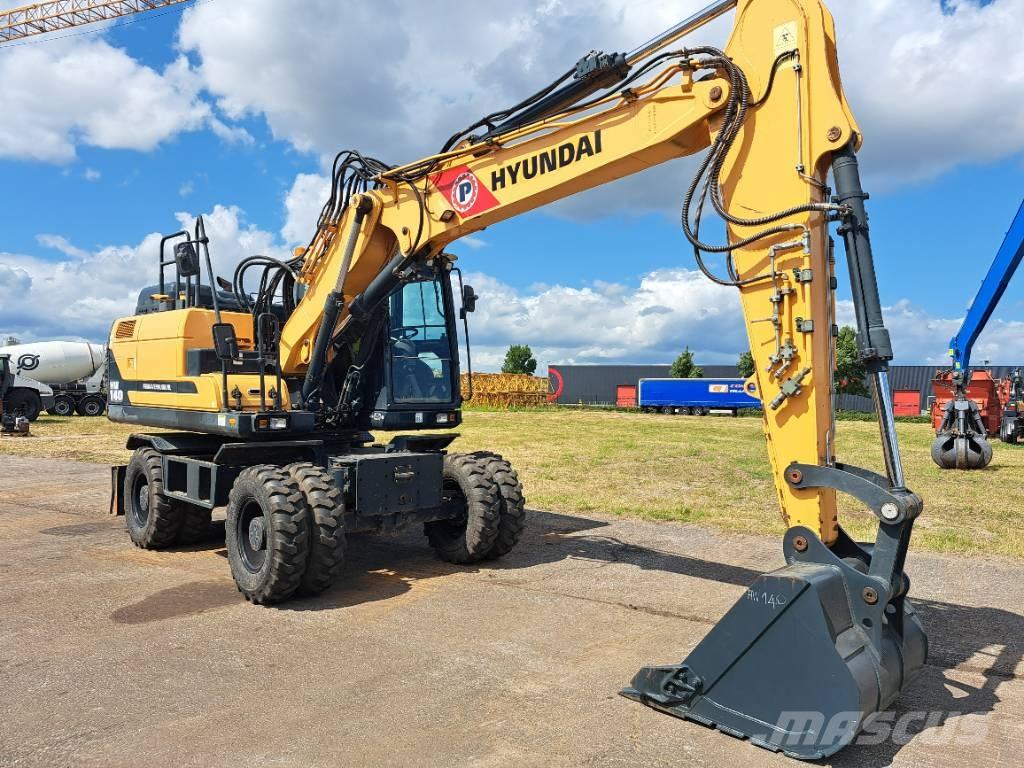 Hyundai HW140 Ekskavatori uz riteņiem