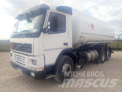 Volvo FM 7 6X2 Autocisterna