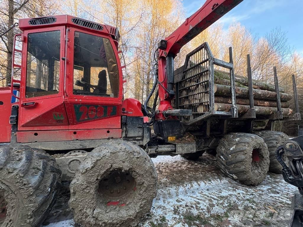 HSM 208F 11 Forvarderi