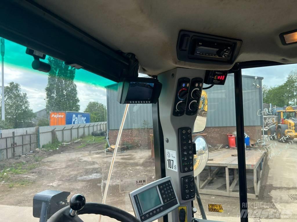 CAT 962 K Iekrāvēji uz riteņiem