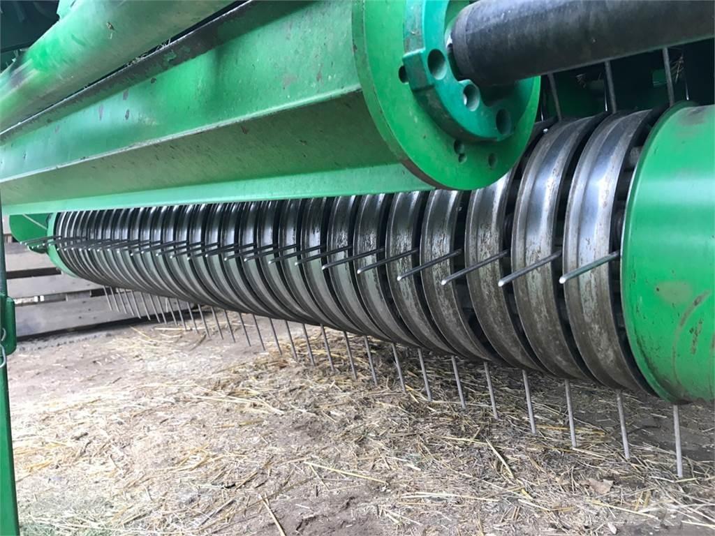 John Deere 990 Rituļu preses