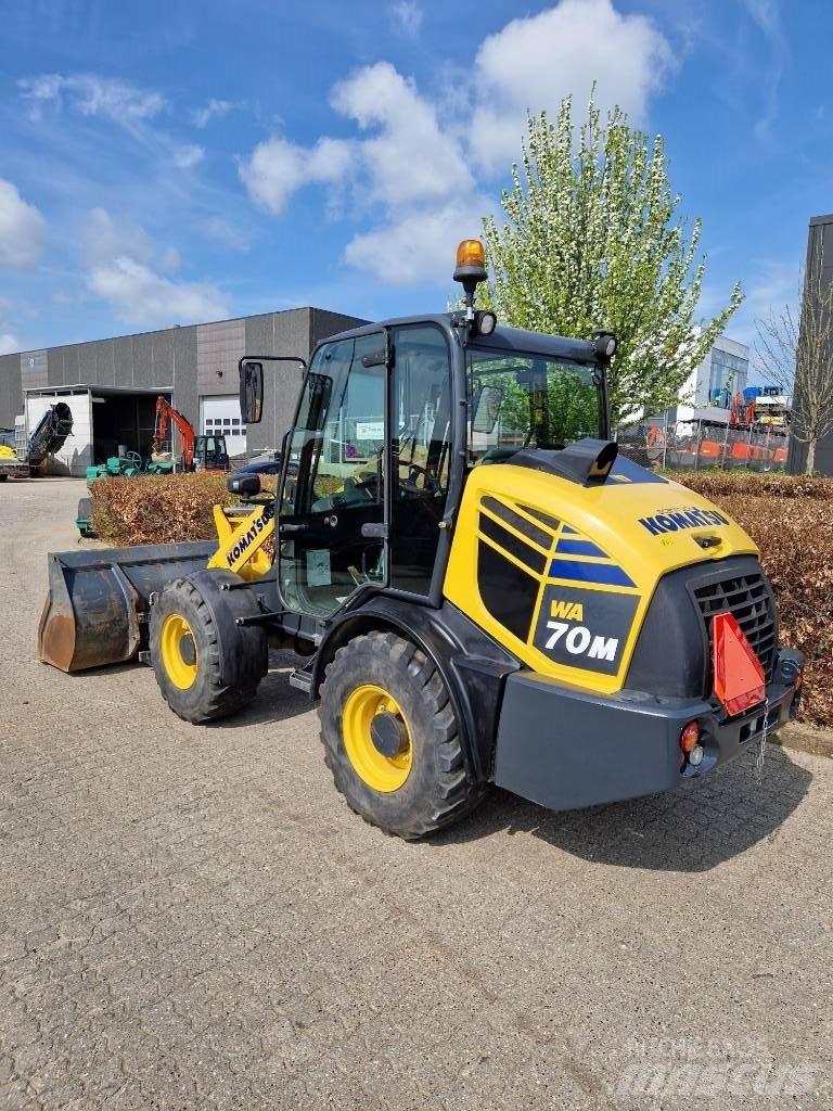 Komatsu WA70M Mini iekrāvēji