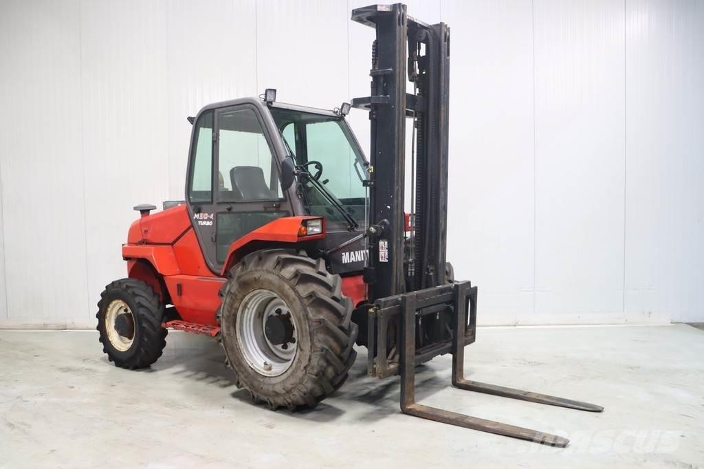 Manitou M30-4 Tehnika ar dīzeļa dzinēju