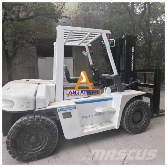 TCM FD 70 Z8 Tehnika ar dīzeļa dzinēju