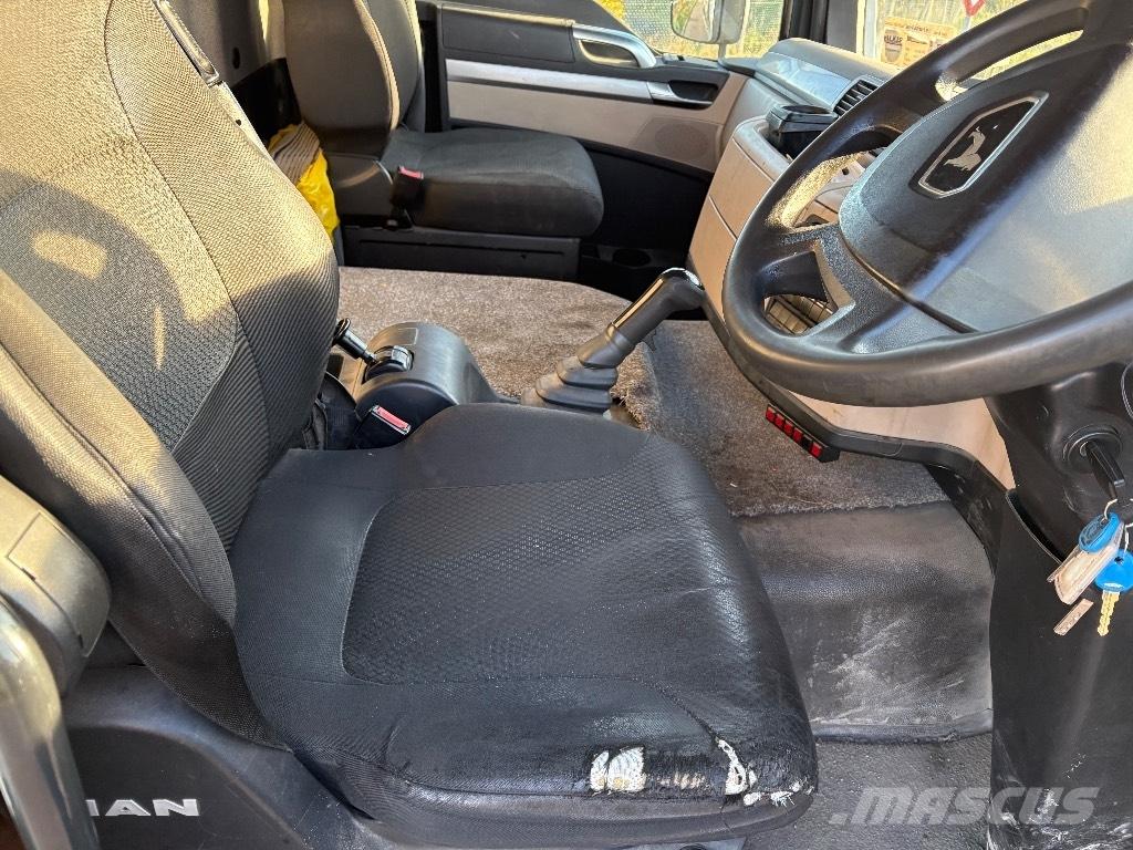 MAN TGM 18.250 Kravas automašinas konteineru vedeji