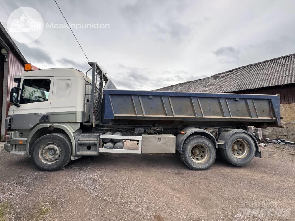 Scania P 124-360 Treileri ar āķi