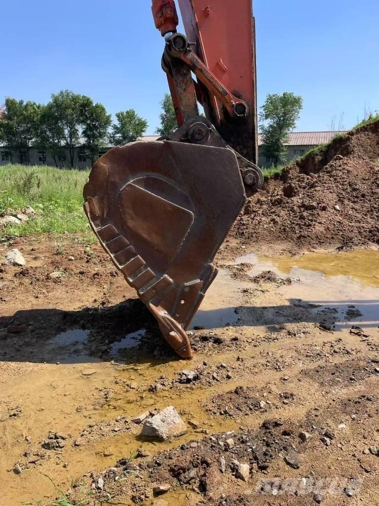 Hitachi ZX 360 Kāpurķēžu ekskavatori