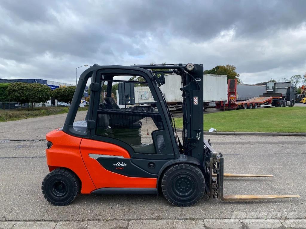 Linde H30D-01 Tehnika ar dīzeļa dzinēju