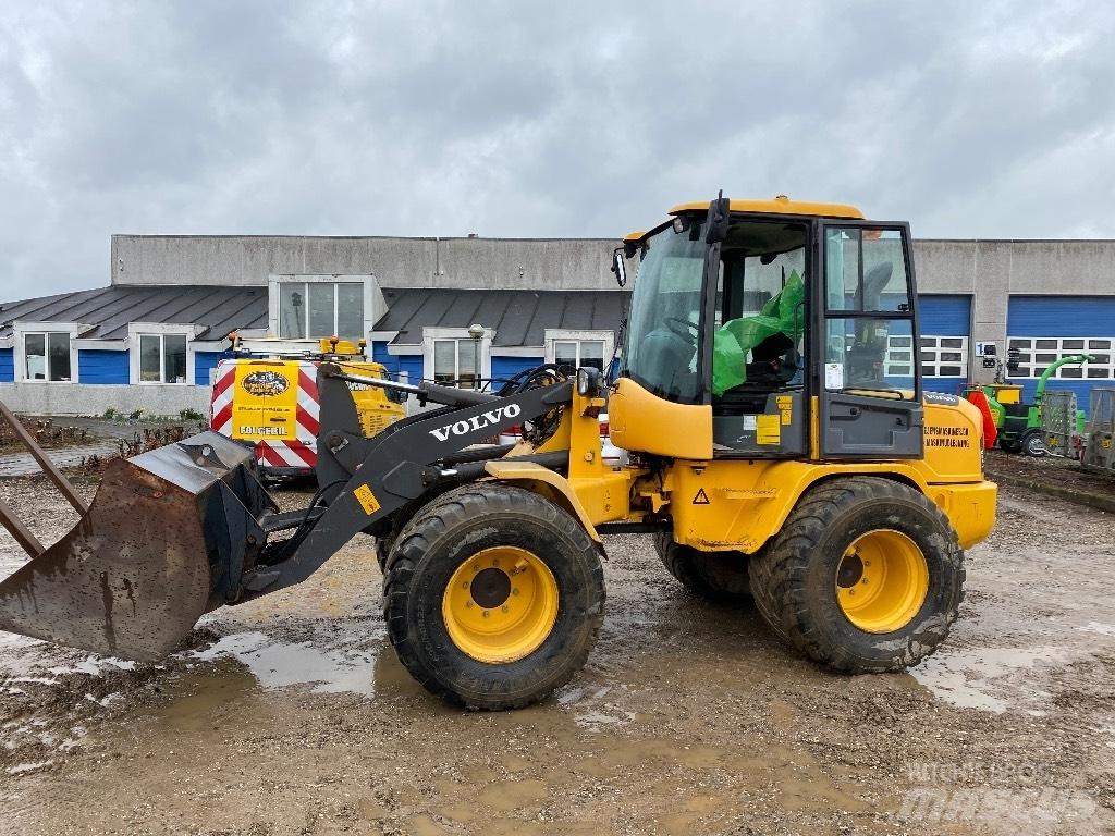 Volvo L 35 G Iekrāvēji uz riteņiem