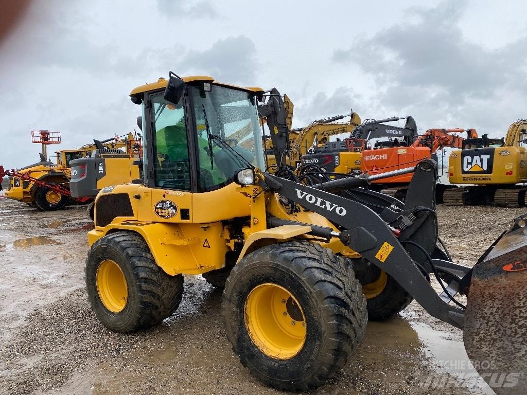 Volvo L 35 G Iekrāvēji uz riteņiem