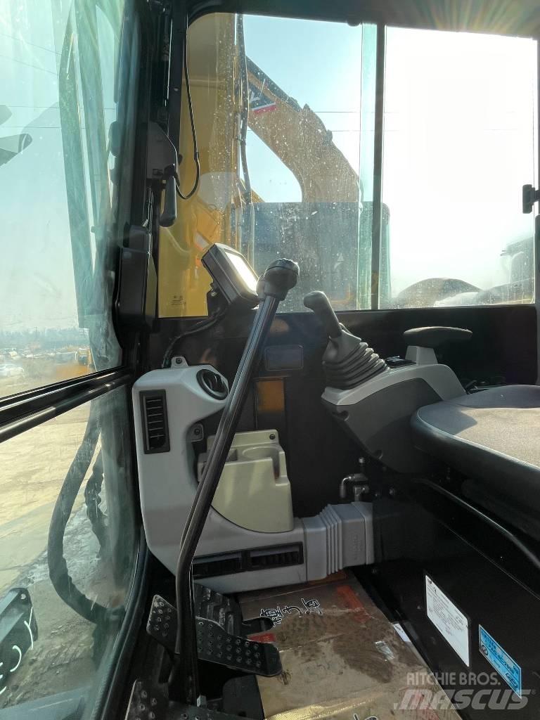 CAT 305.5E2 Kāpurķēžu ekskavatori