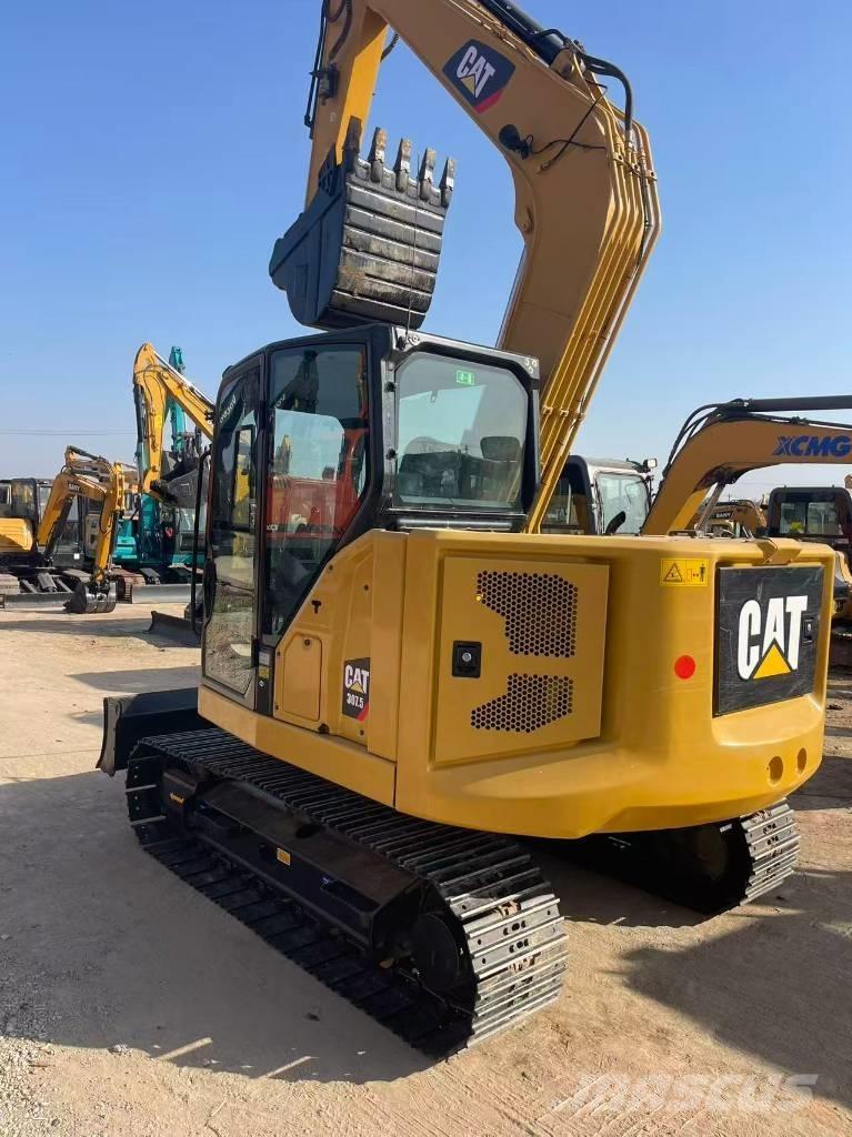 CAT 307.5 Kāpurķēžu ekskavatori