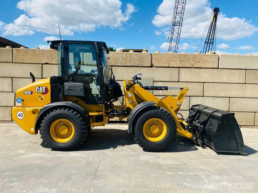 CAT 908-14A Iekrāvēji uz riteņiem