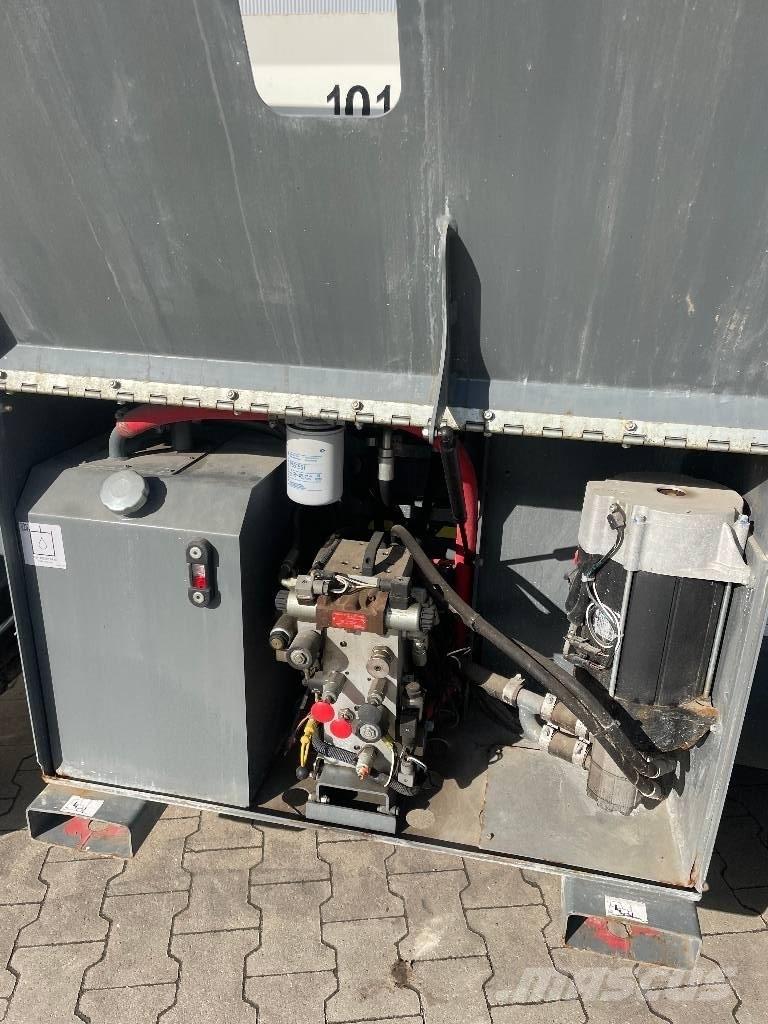 SkyJack SJ 6832 RTE Šķerveida pacēlāji