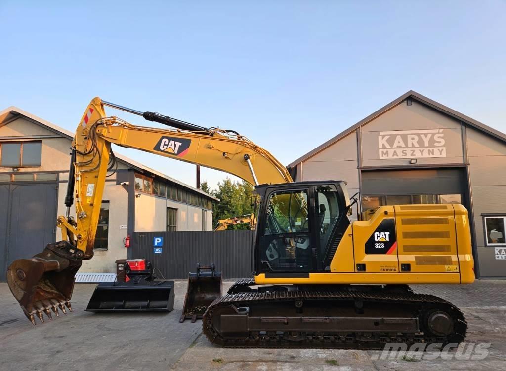 CAT 323 Kāpurķēžu ekskavatori