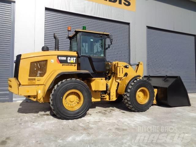 CAT 938M Iekrāvēji uz riteņiem