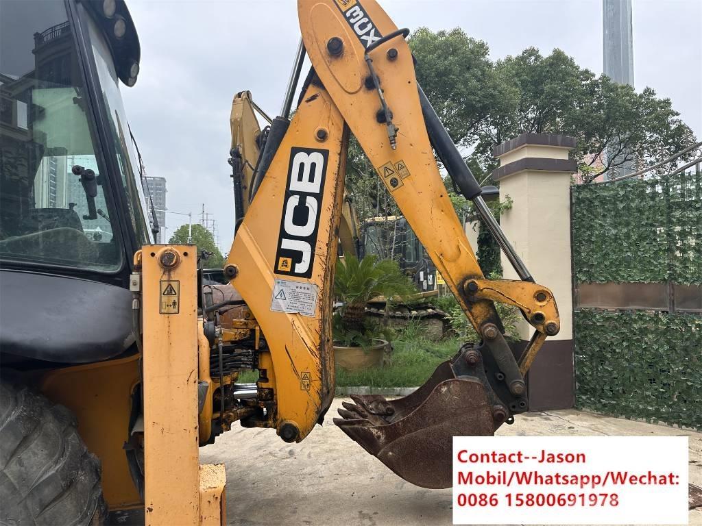 JCB 3 CX 4 T Ekskavatori-iekrāvēji