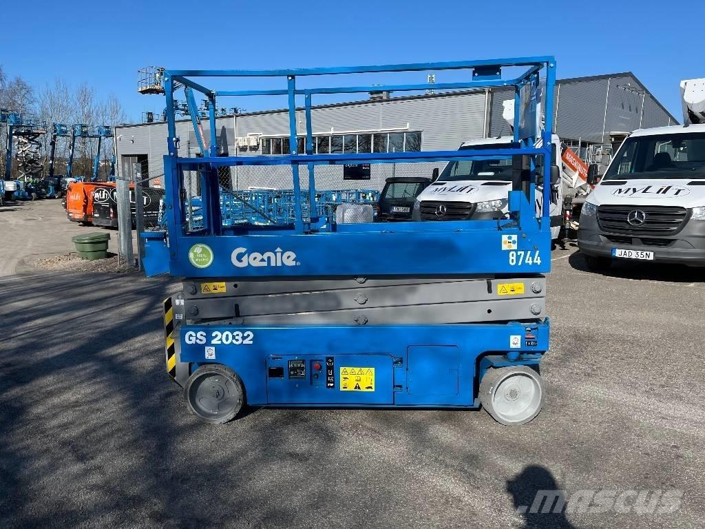 Genie GS 2032 Šķerveida pacēlāji