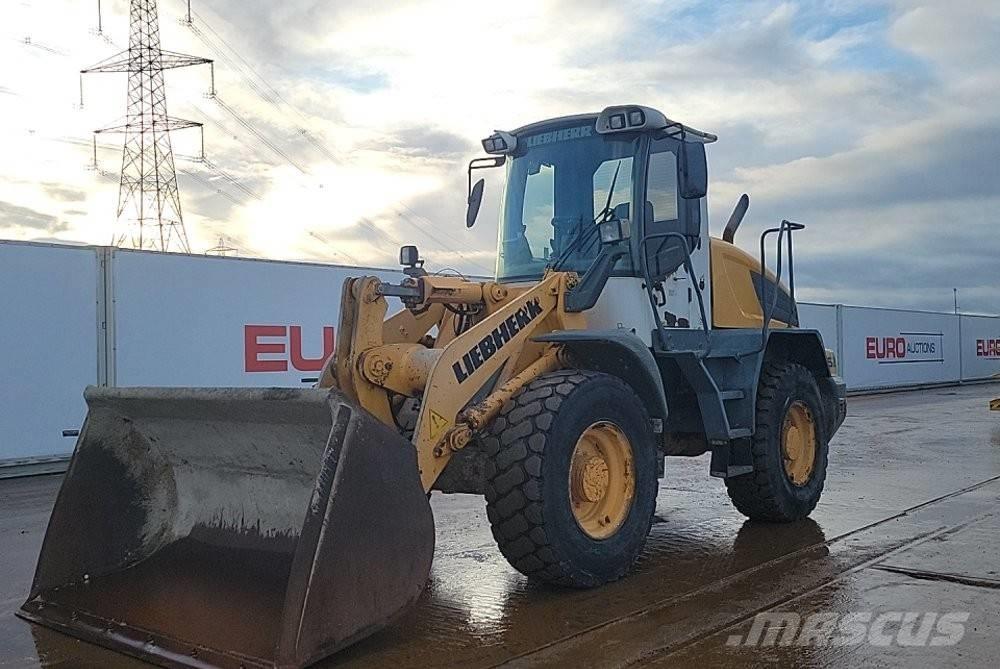 Liebherr L 528 Iekrāvēji uz riteņiem