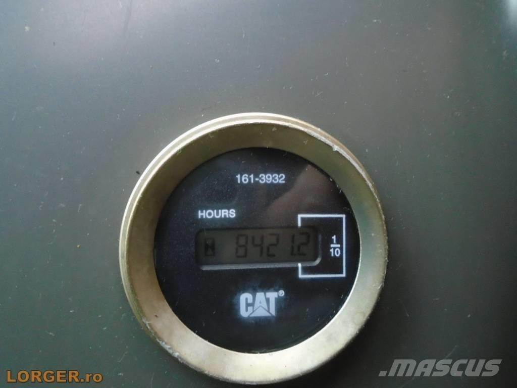 CAT 323 D Kāpurķēžu ekskavatori