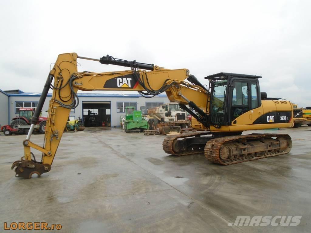 CAT 323 D Kāpurķēžu ekskavatori