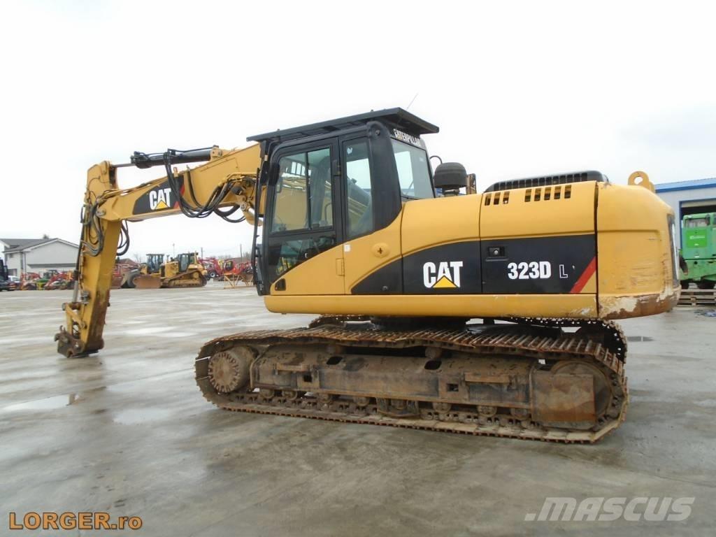CAT 323 D Kāpurķēžu ekskavatori