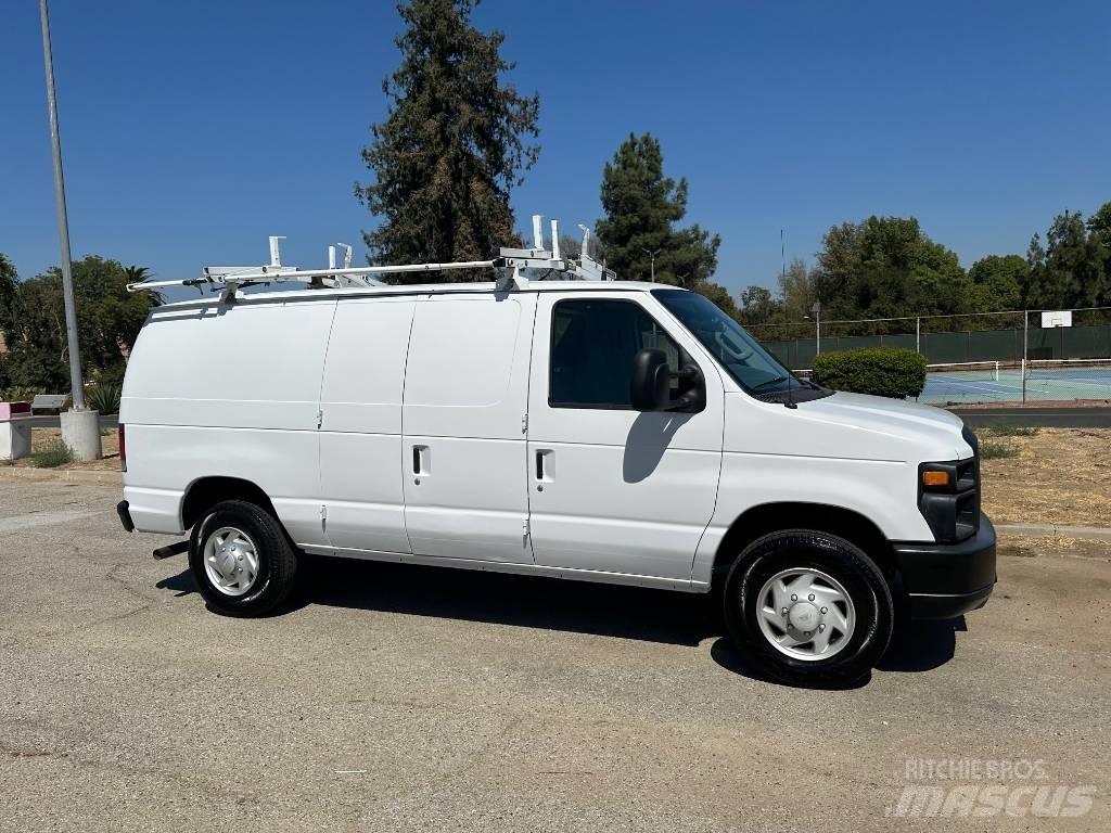 Ford E 250 Preču pārvadāšanas furgoni