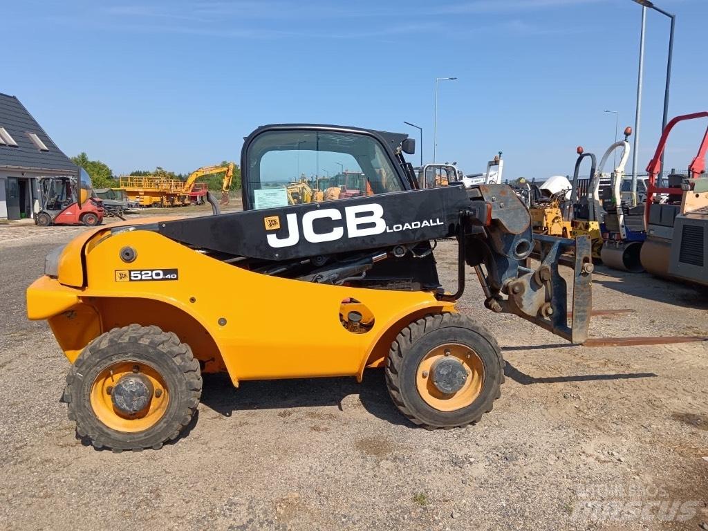 JCB 520-40 Teleskopiskie manipulatori