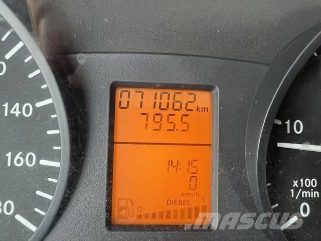 Palfinger P 260 B Pacēlāji uz automašīnas bāzes