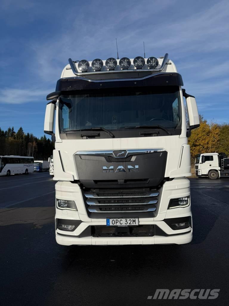 MAN 26.510 6X2-4 Furgons