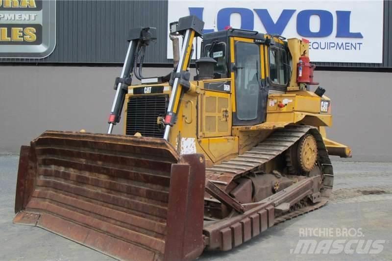 CAT D6R Kāpurķēžu buldozeri