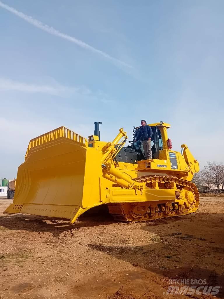 Komatsu D375AX Kāpurķēžu buldozeri