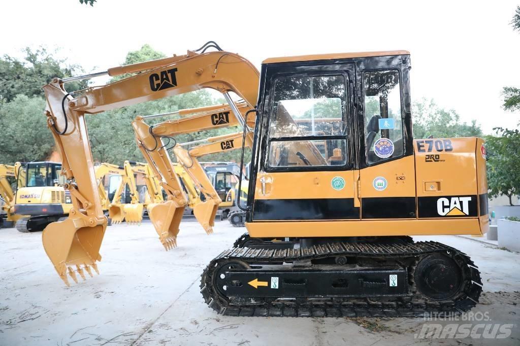 CAT E 70 B Mini ekskavatori < 7 t